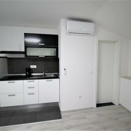 Arbel Apartments Πόρετς Εξωτερικό φωτογραφία