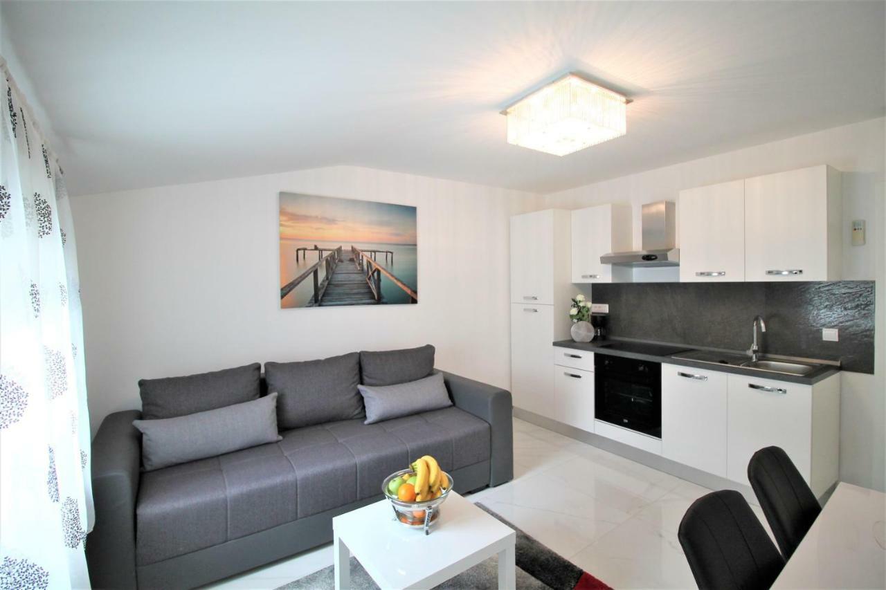 Arbel Apartments Πόρετς Εξωτερικό φωτογραφία