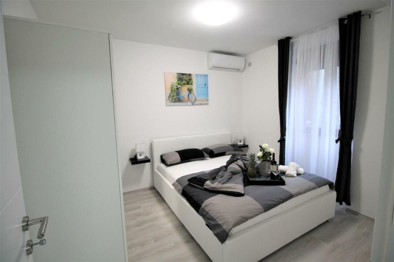 Arbel Apartments Πόρετς Εξωτερικό φωτογραφία