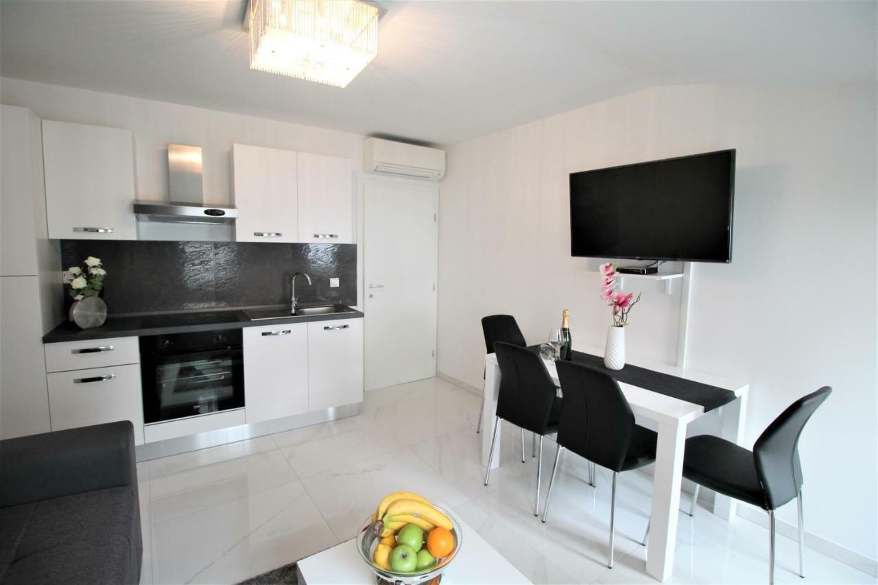 Arbel Apartments Πόρετς Εξωτερικό φωτογραφία