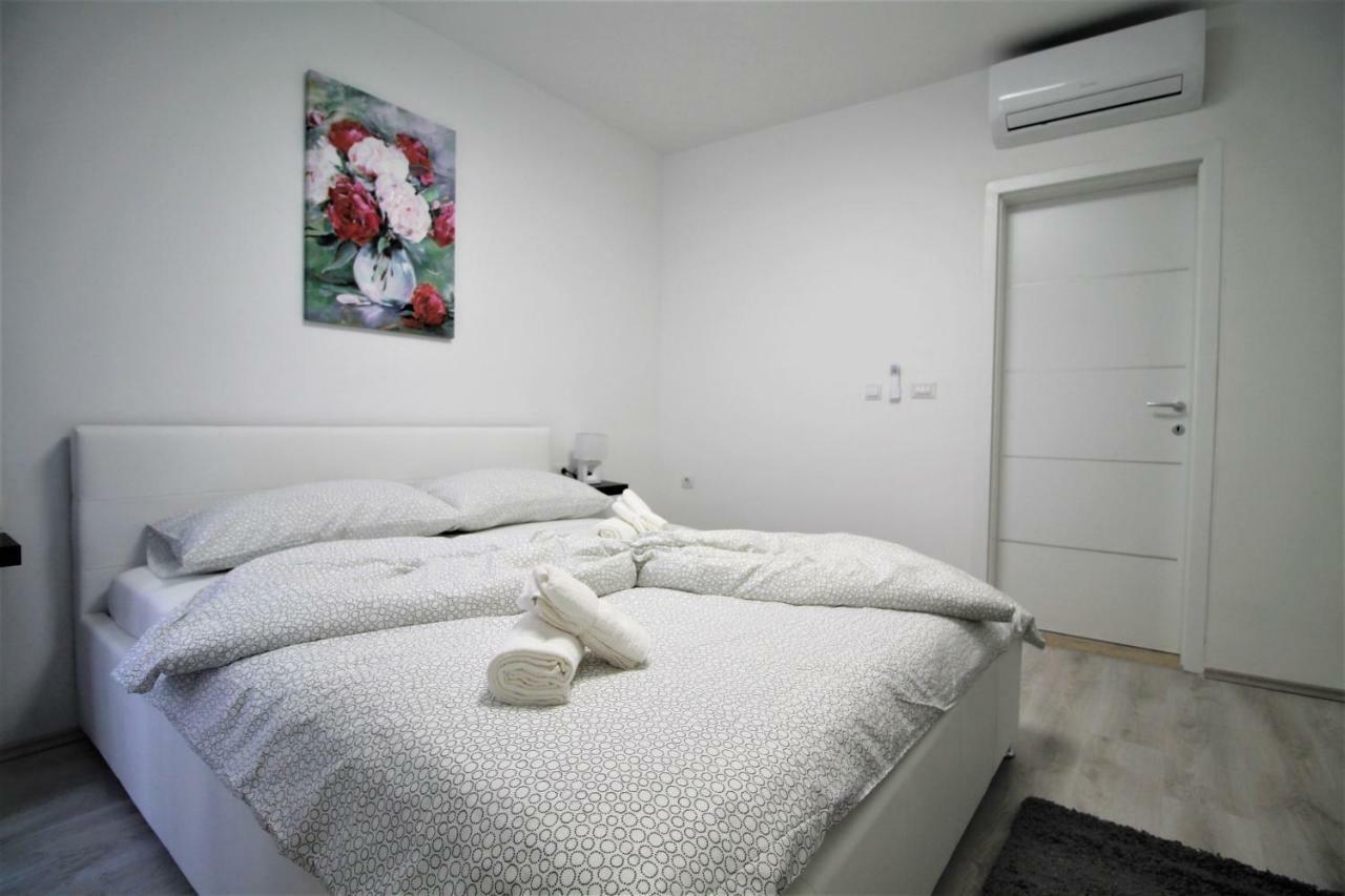 Arbel Apartments Πόρετς Εξωτερικό φωτογραφία