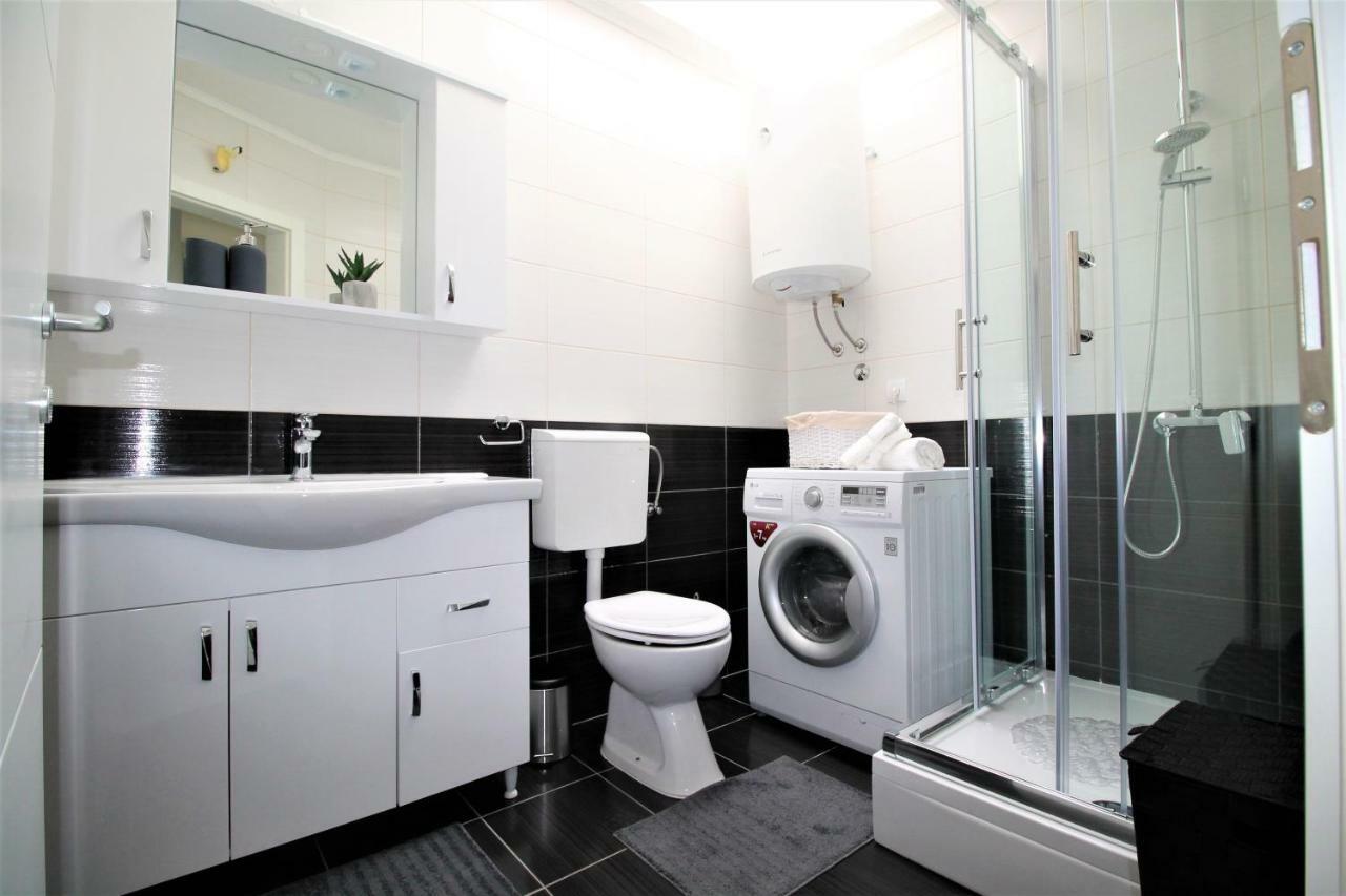Arbel Apartments Πόρετς Εξωτερικό φωτογραφία