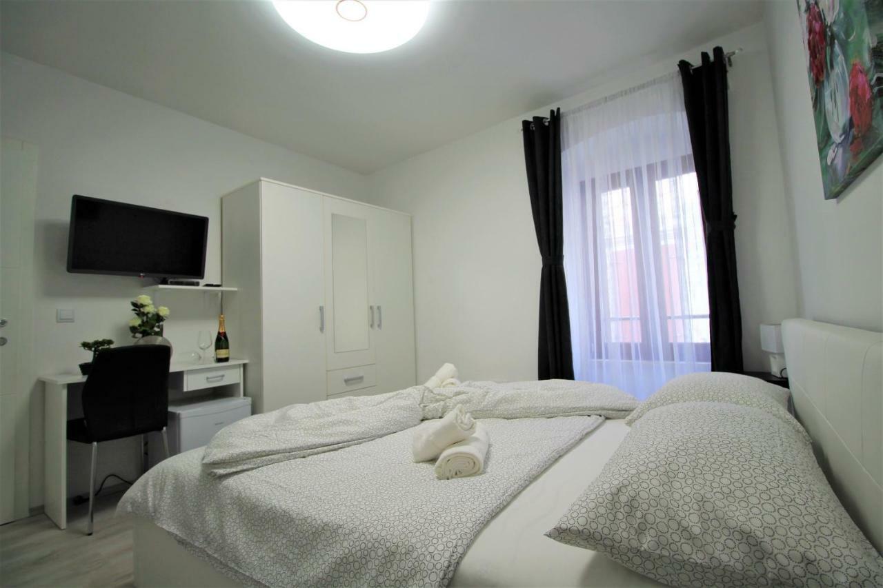 Arbel Apartments Πόρετς Εξωτερικό φωτογραφία